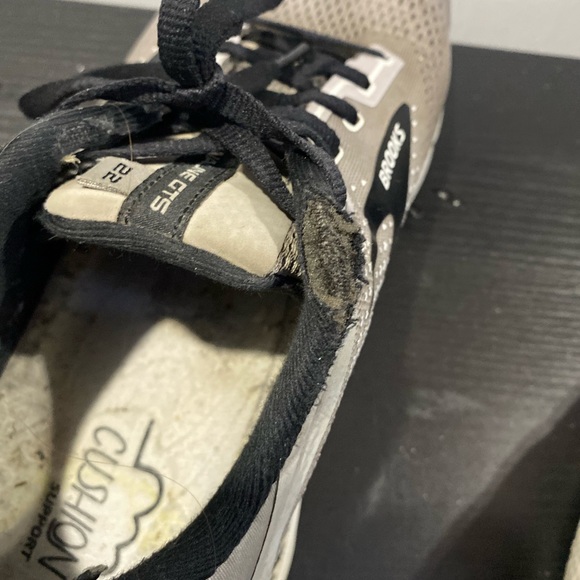 Brooks Adrenaline GTS 22 Sneakers Size 12 2E Men’s Wide Used Gray Black - Picture 11 of 12